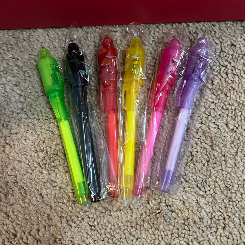 Invisible ink markers
